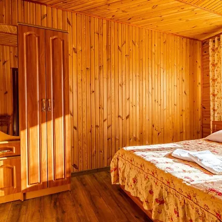 Hotel Smerichka *